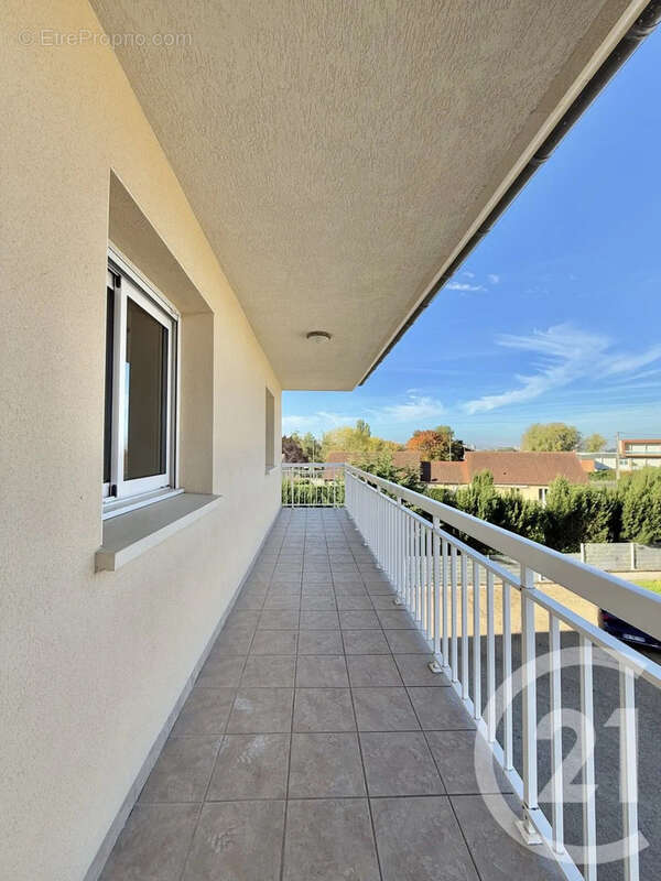 Appartement à YZEURE