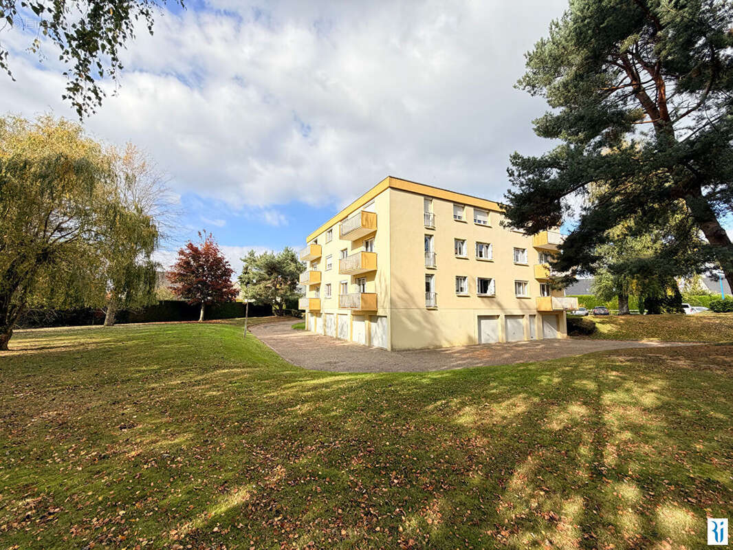 Appartement à LE MESNIL-ESNARD