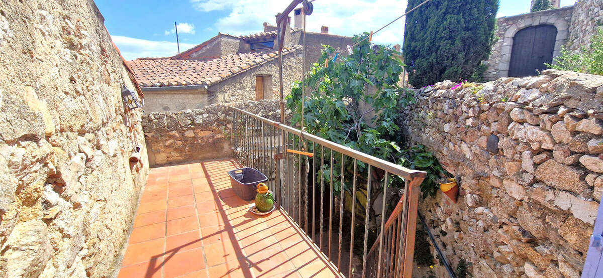 Maison à MONTALBA-LE-CHATEAU