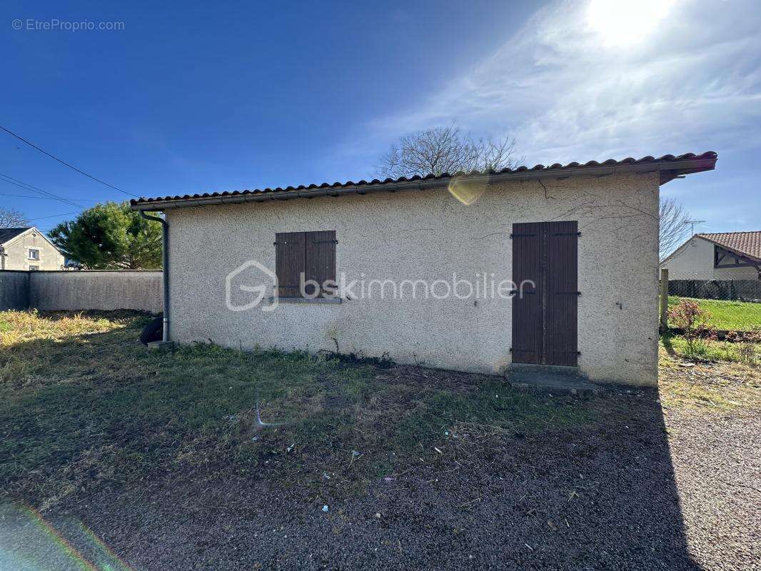 Maison à NEUVILLE-DE-POITOU