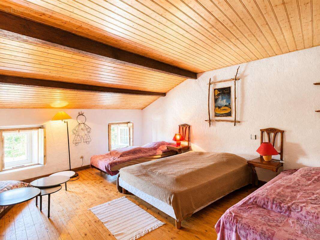 Maison 159 m² à Semussac  - photo 15