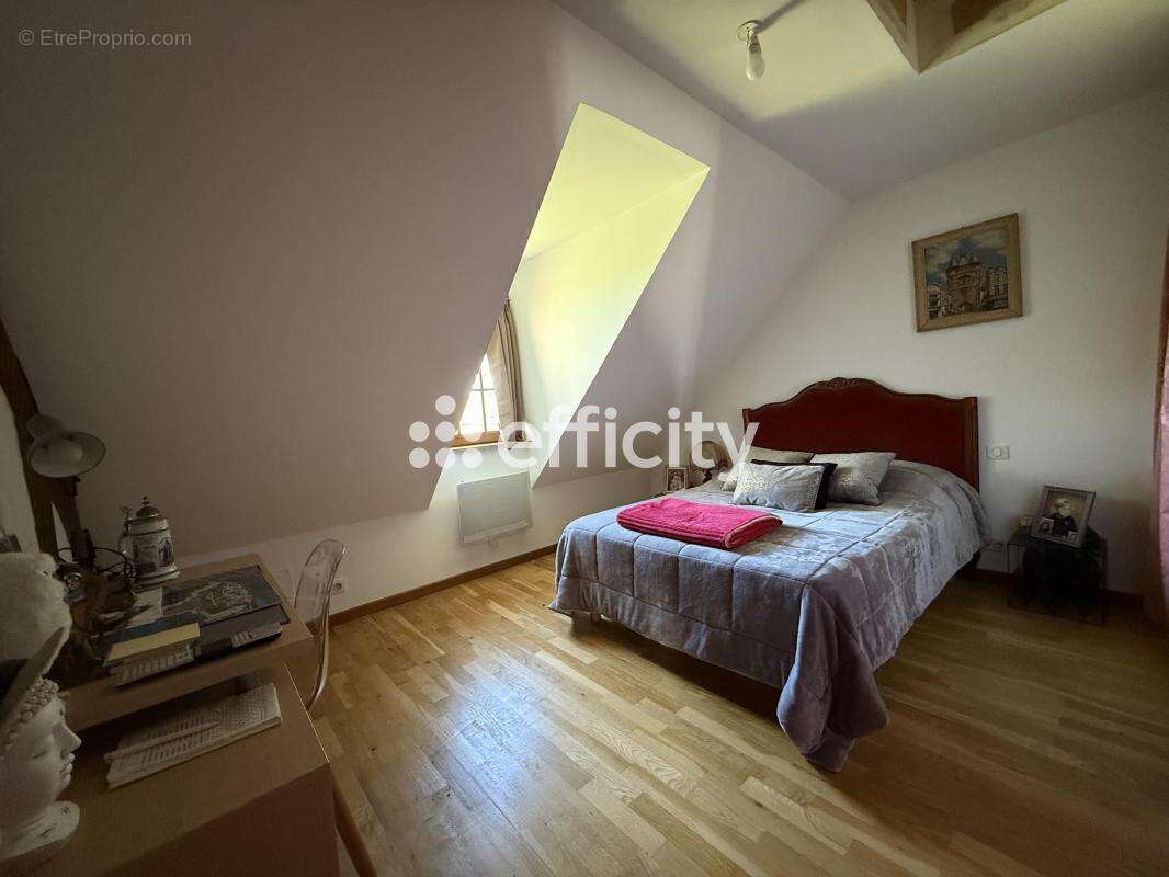 Maison 160 m² à Breval  - photo 7