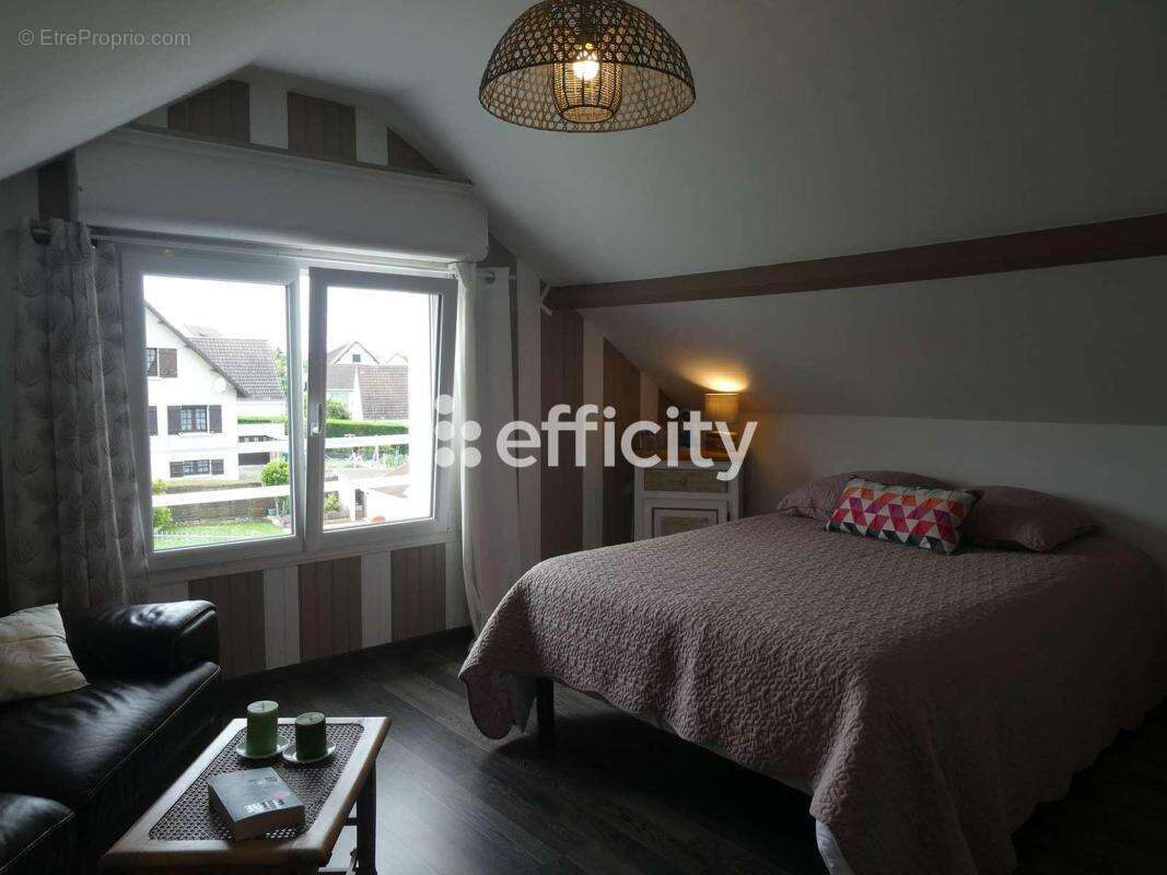 Maison à ARROMANCHES-LES-BAINS