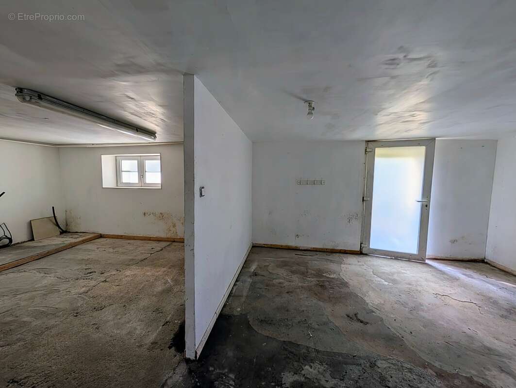 Le Douvez - Maison habitable sans travaux - 3 chambres - sous sol intégral et combles aménagés - GUIPAVAS (29) - photo 15