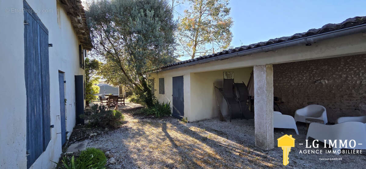 Maison de 118 m2 avec jardin et dépendances - photo 24