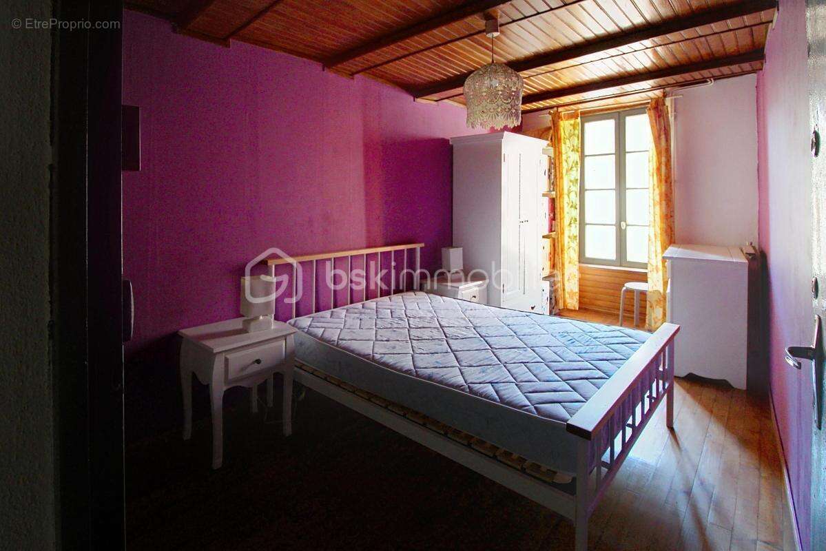 Maison à SAINT-JEAN-DU-BRUEL