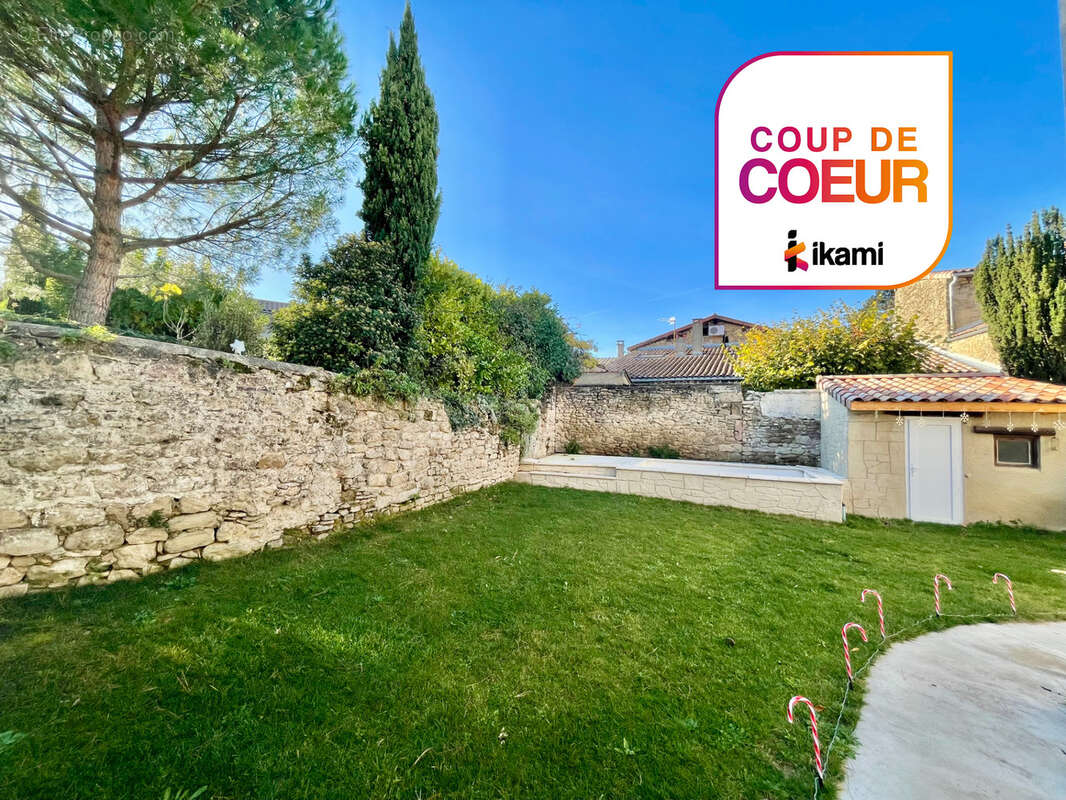 Maison à SAINT-DONAT-SUR-L'HERBASSE