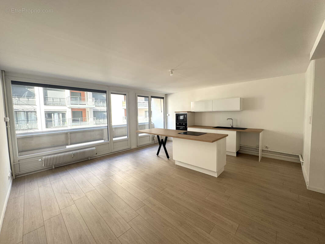 Appartement à SAINT-ETIENNE