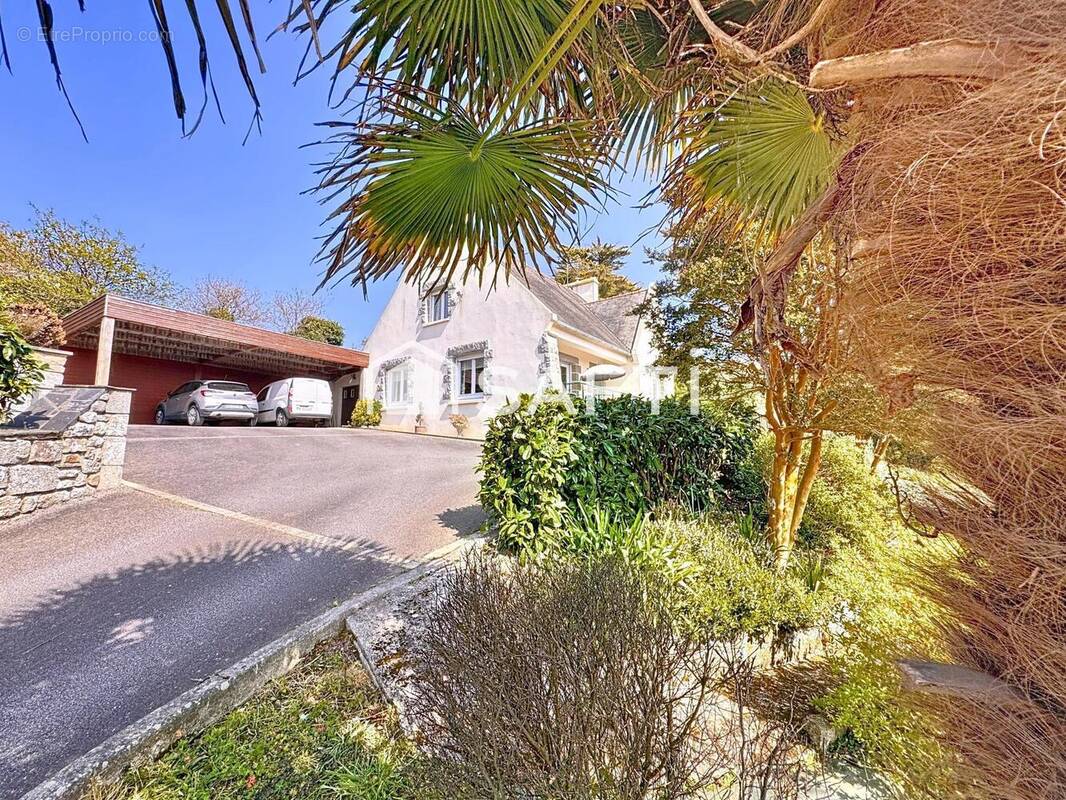 Photo 1 - Maison à PLOUGUERNEAU