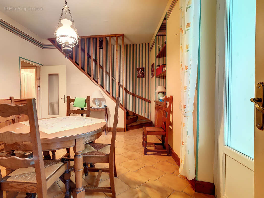 Maison à LES PAROCHES