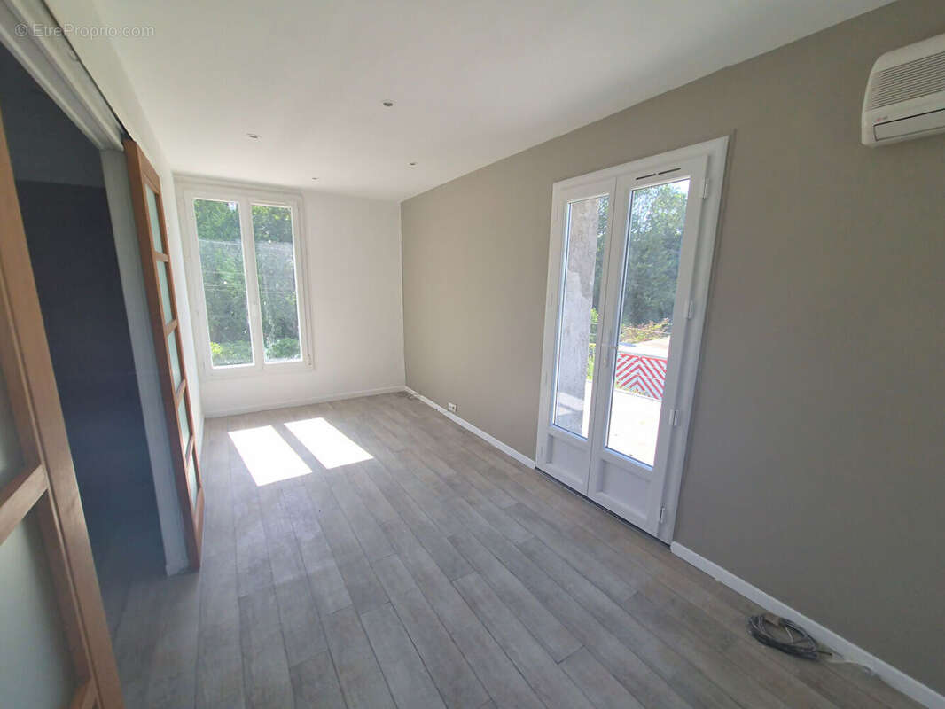 Maison sur terrain de 850 m² + terrain boisé de 1 020 m² - photo 4