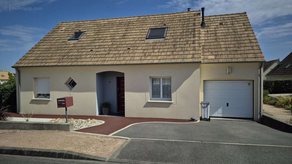 Maison à LA SUZE-SUR-SARTHE