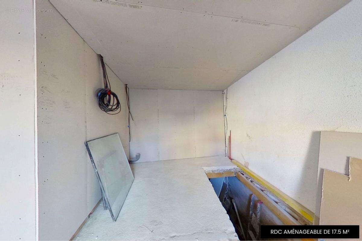 Commerce à VILLENEUVE-DE-LA-RAHO