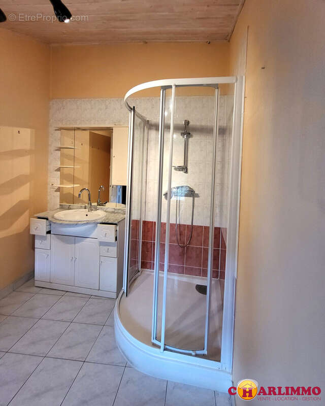 Maison à SAINT-JUNIEN