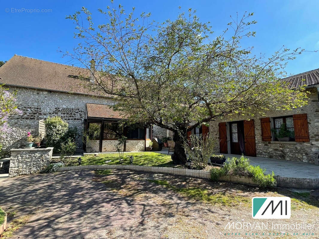 Maison à PRUNAY-LE-TEMPLE