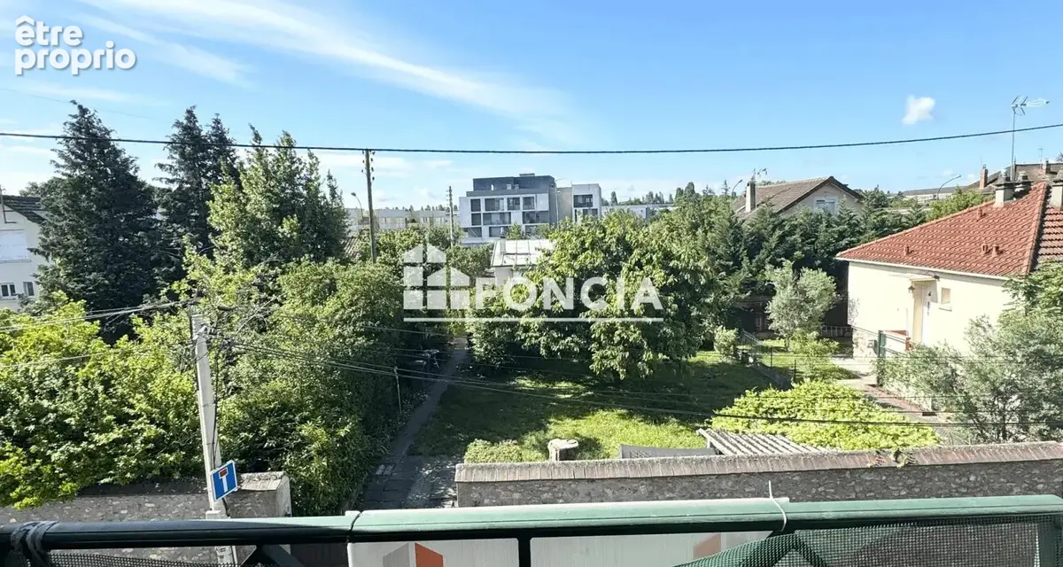 Plein coeur de ville à Morangis à côté de l'église, immeuble de 2000, 3 pièces de 60m2 au 2ème et dernier étage, parking sous-so - photo 6