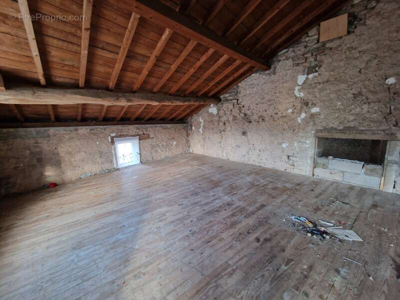 Maison à DOMPAIRE
