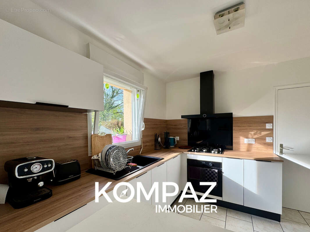 Maison à JUGON-LES-LACS