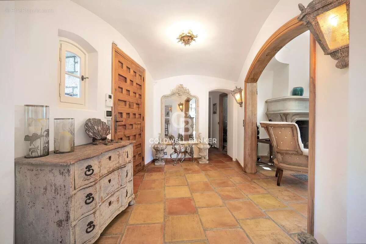 Maison à MANDELIEU-LA-NAPOULE