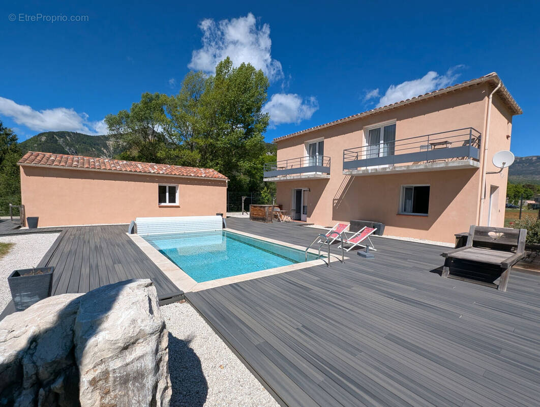 Photo 1 - Maison à CASTELLANE