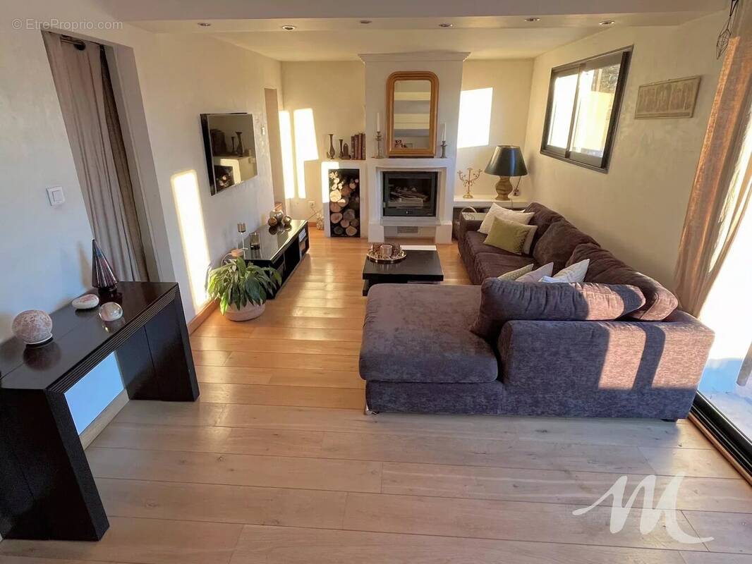 Maison à SAINT-MAXIMIN-LA-SAINTE-BAUME