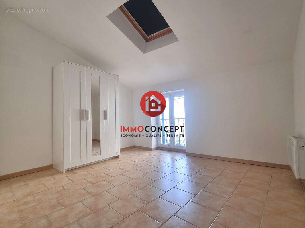 Chambre 2 - Maison à ROQUEMAURE