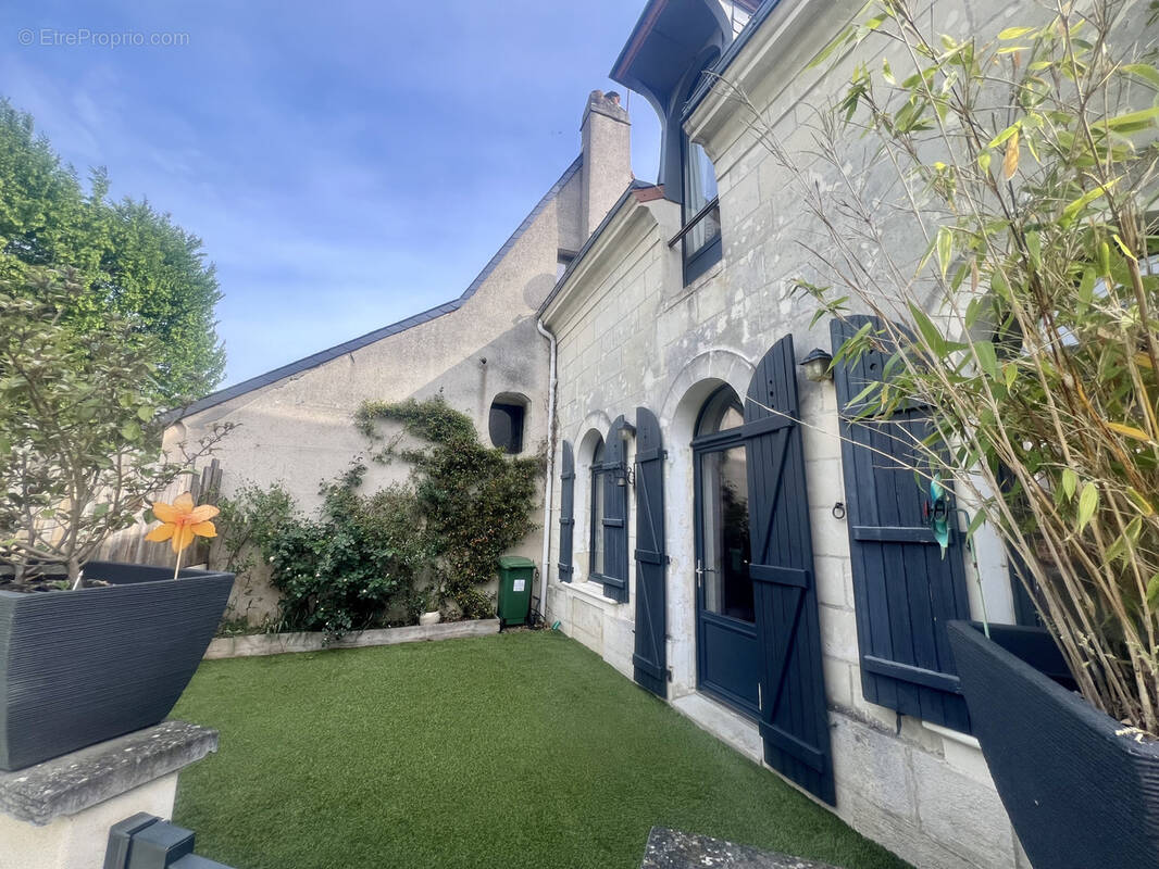 Maison à SAINT-CYR-SUR-LOIRE