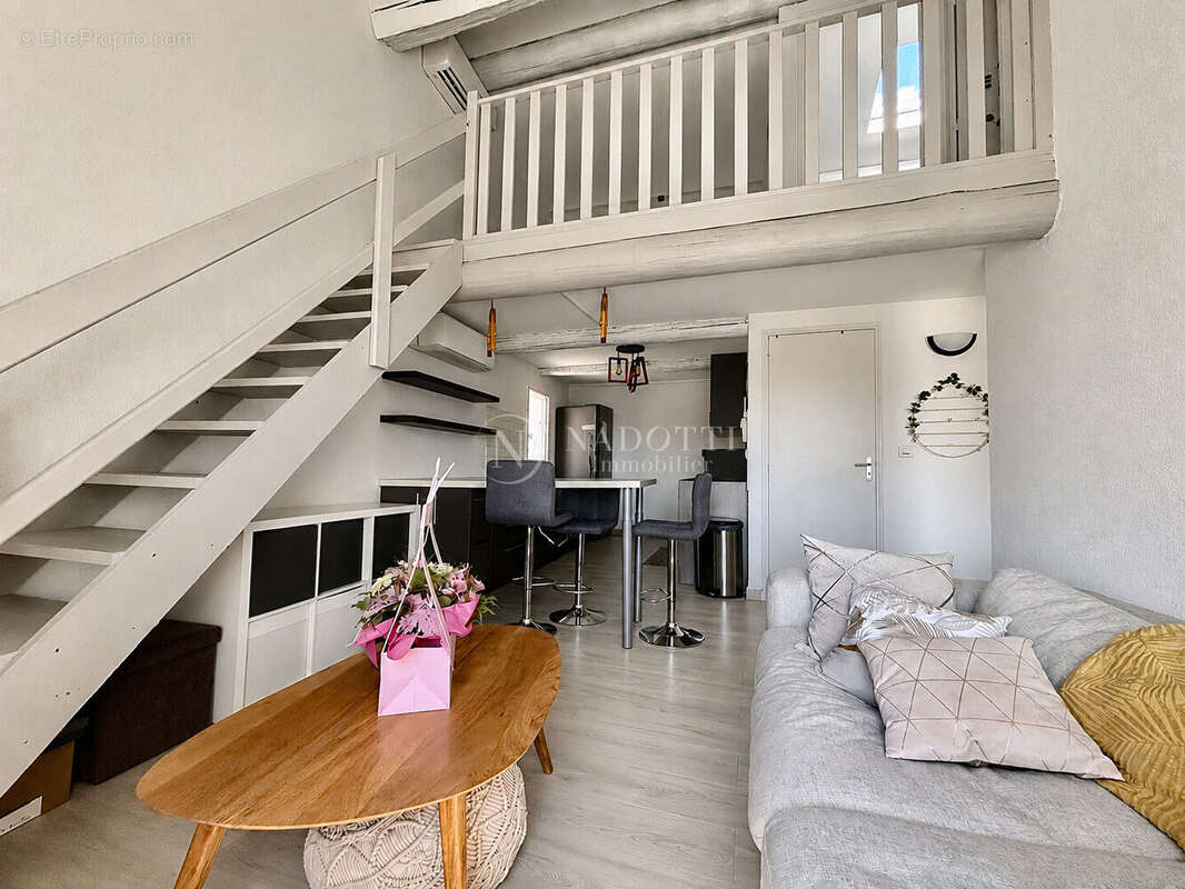 A VENDRE CADENET (84160) Appartement T3 avec stationnement et cave - photo 2