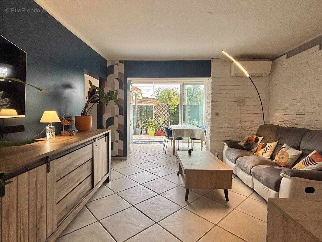 Appartement à SIX-FOURS-LES-PLAGES