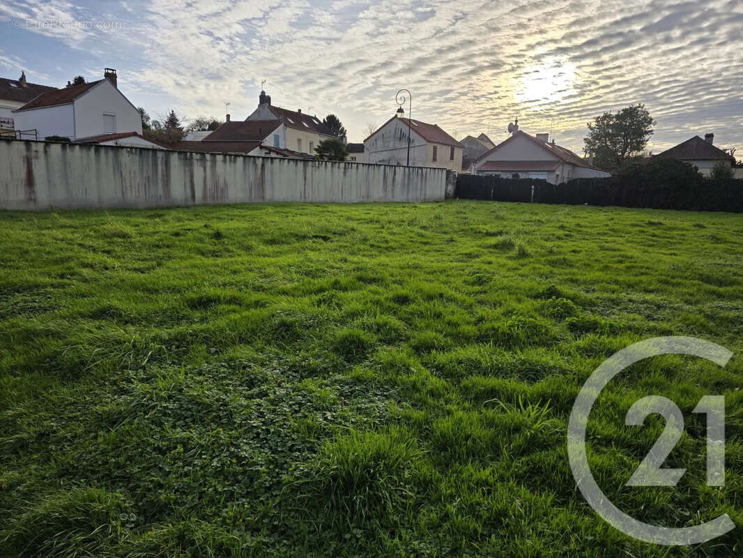 Terrain à SAINT-SOUPPLETS