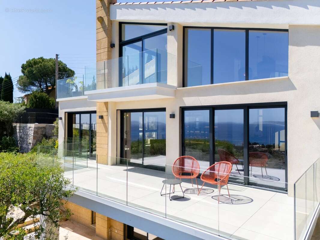 Maison à ROQUEBRUNE-CAP-MARTIN
