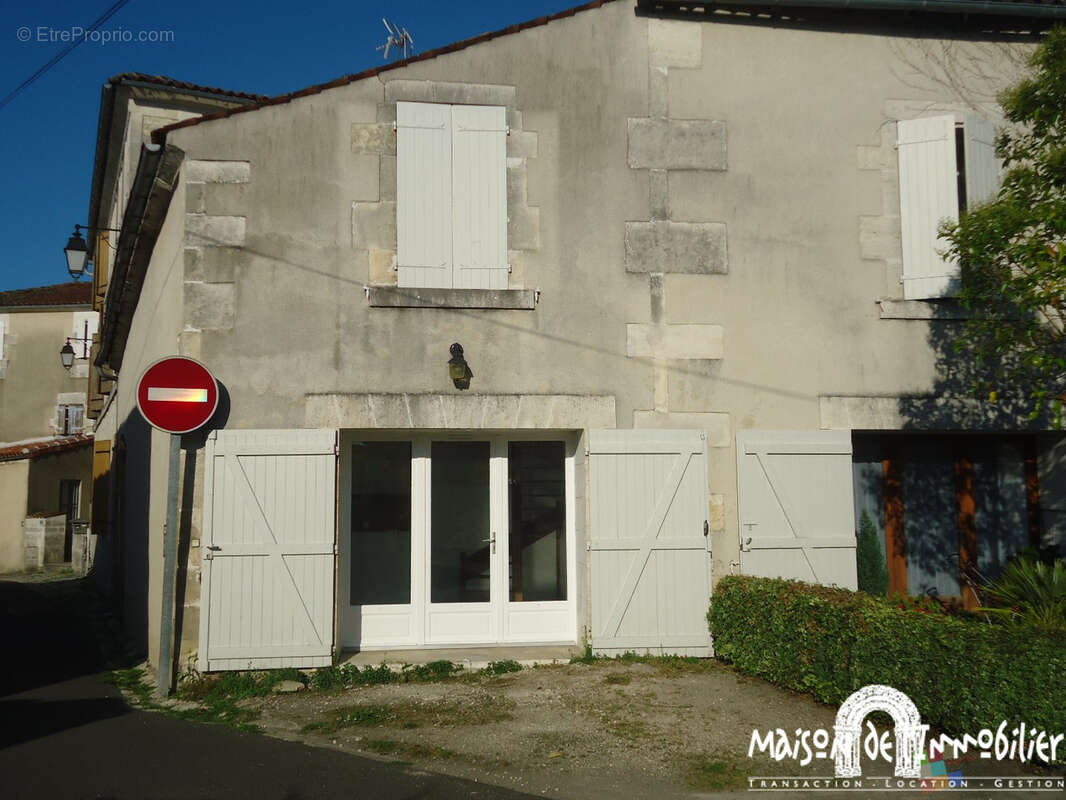 Appartement à SEGONZAC