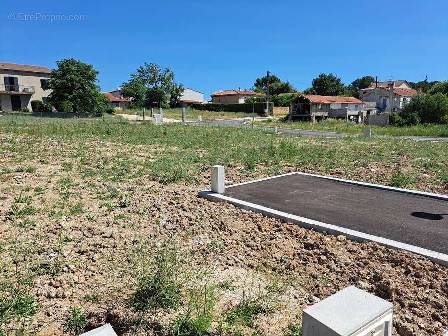 Terrain 500 m² à Greasque  - photo 4