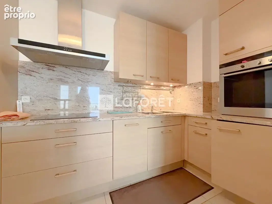 3 pièces de 67 m² avec balcon de 8 m² au calme - photo 10