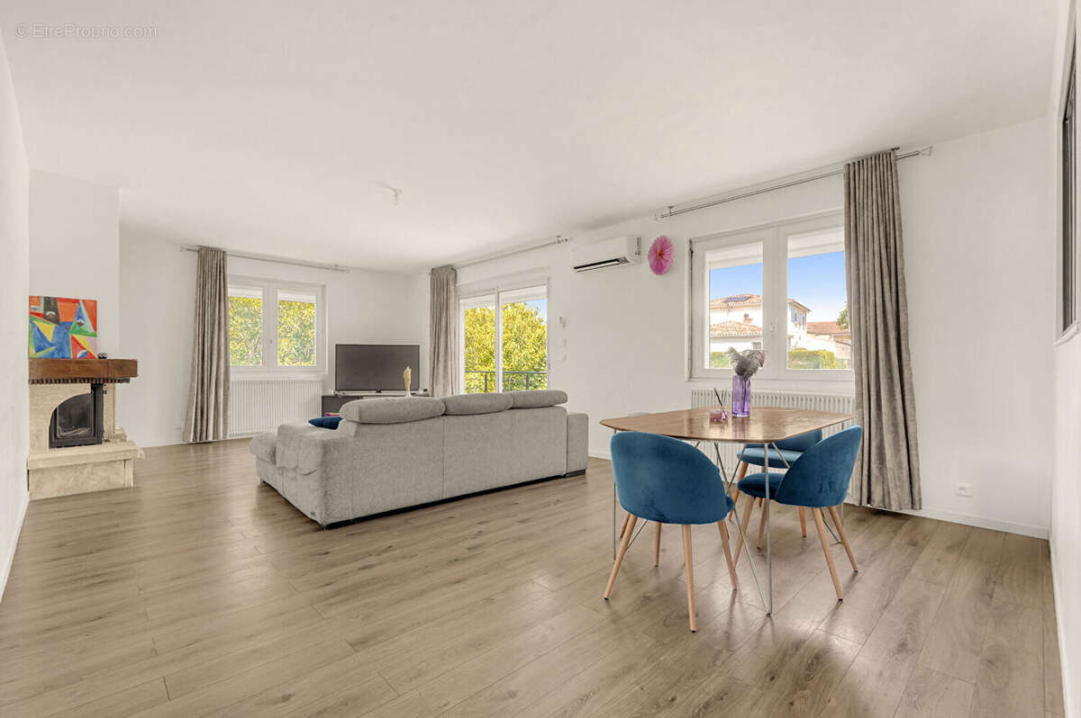 Maison à ESCALQUENS