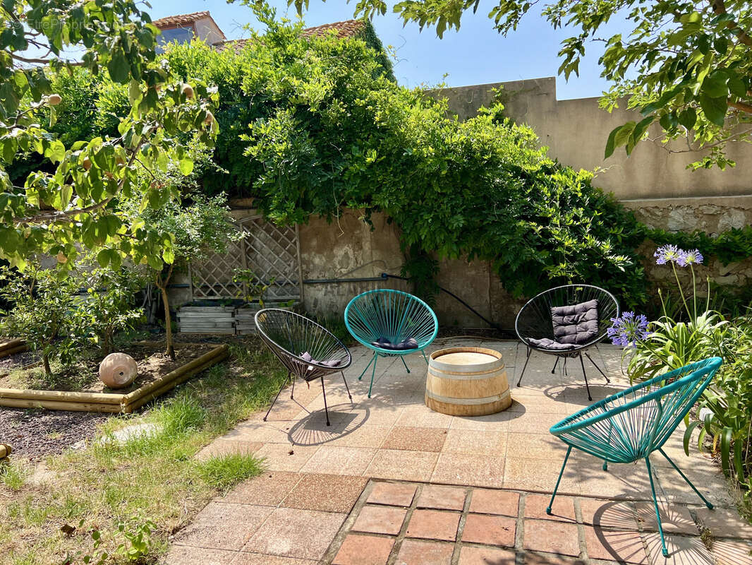 Maison à BOUTENAC