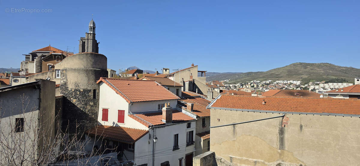 Maison à CLERMONT-FERRAND