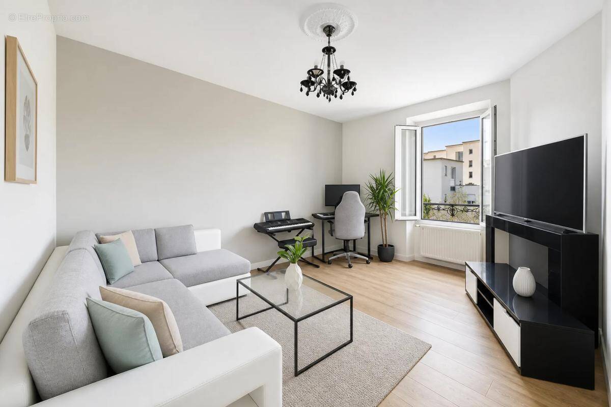Appartement à STAINS