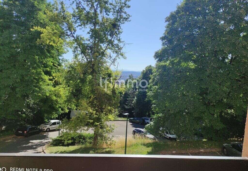 Appartement à SAINTE-FOY-LES-LYON