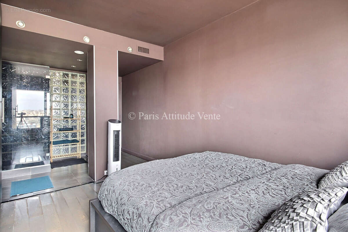 Appartement à PARIS-15E