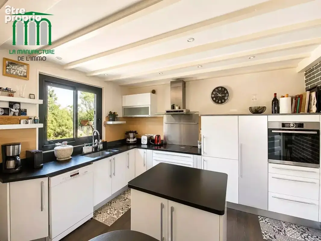 villa de 184m² avec piscine et dépendances / saint-galmier - photo 7