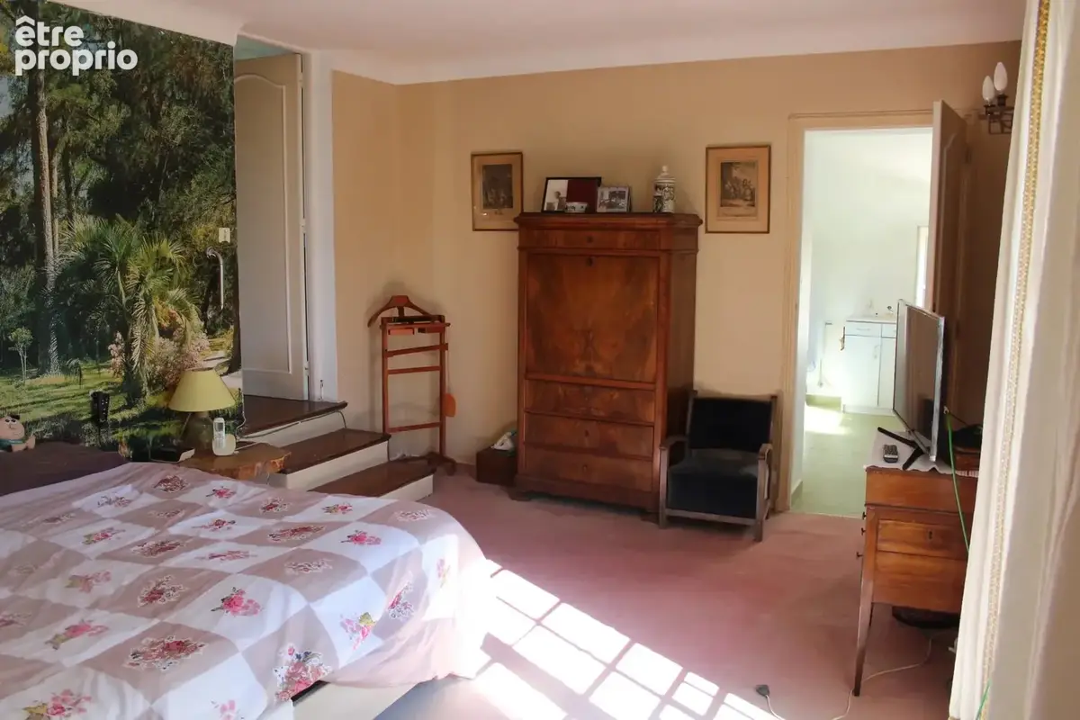 GRASSE St Jacques,  Villa de 5 P sur 1400m2 - photo 17