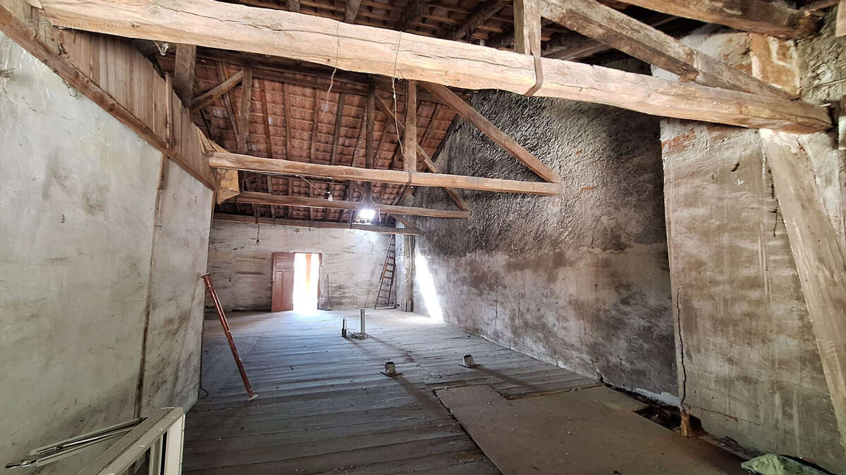 Appartement à SAINT-MARTORY