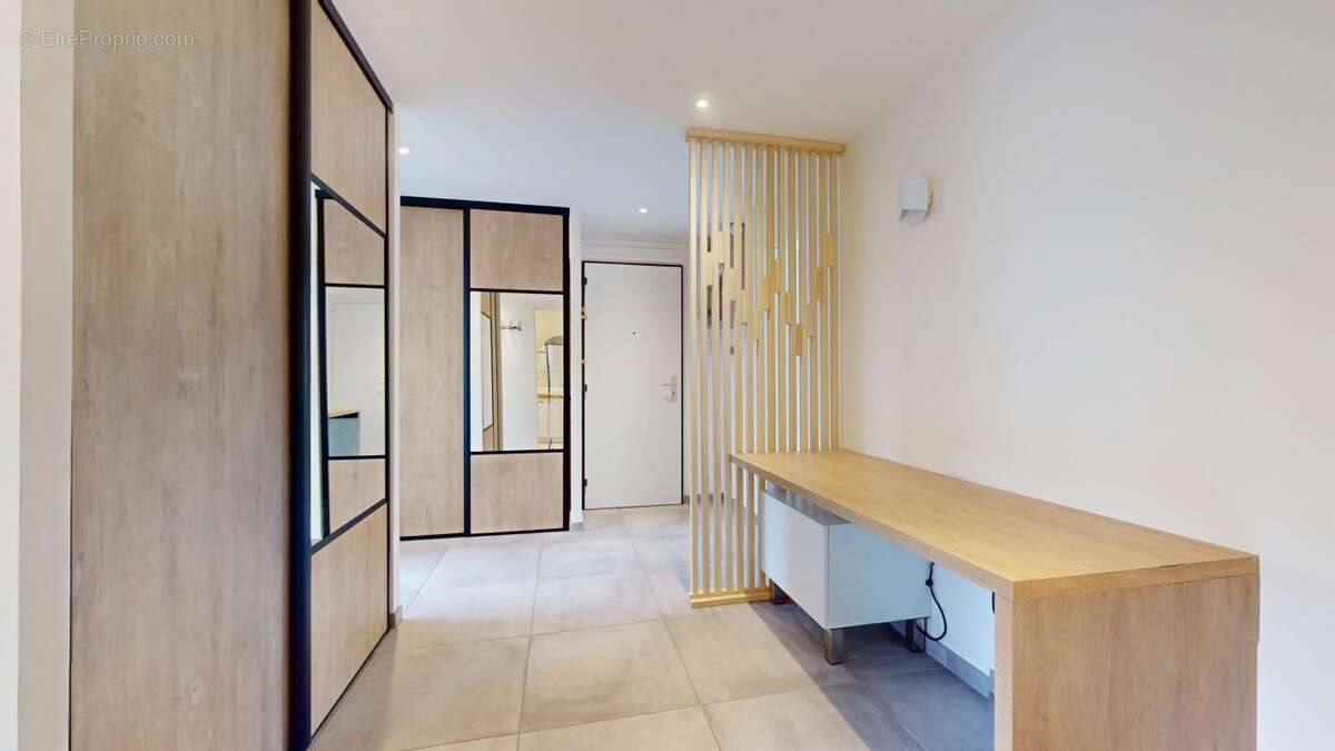 Appartement T4 rénové avec balcon – Résidence calme et sécurisée - photo 7