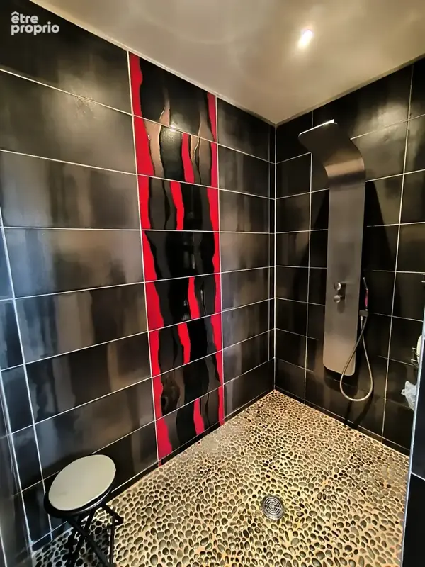 Villa contemporaine de 177m2 avec picsine et garages - photo 21