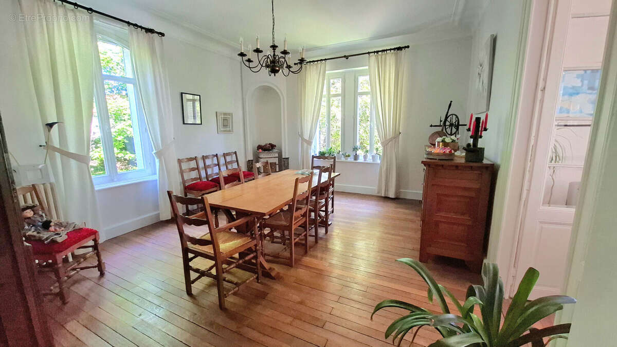 Maison à VARANGEVILLE