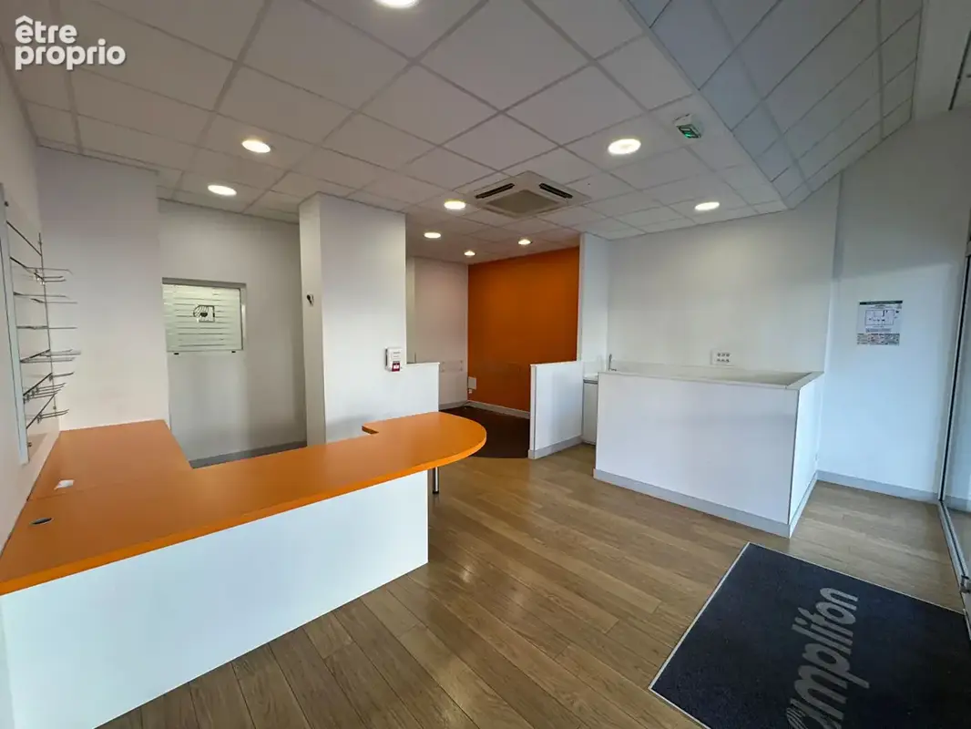 Local commercial - Beziers - 80 m² - photo 2