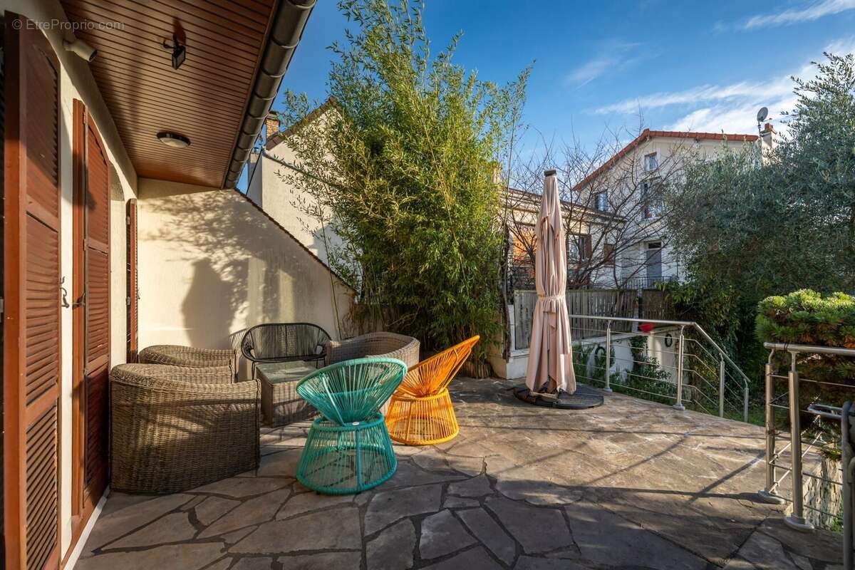 Maison à LA COURNEUVE