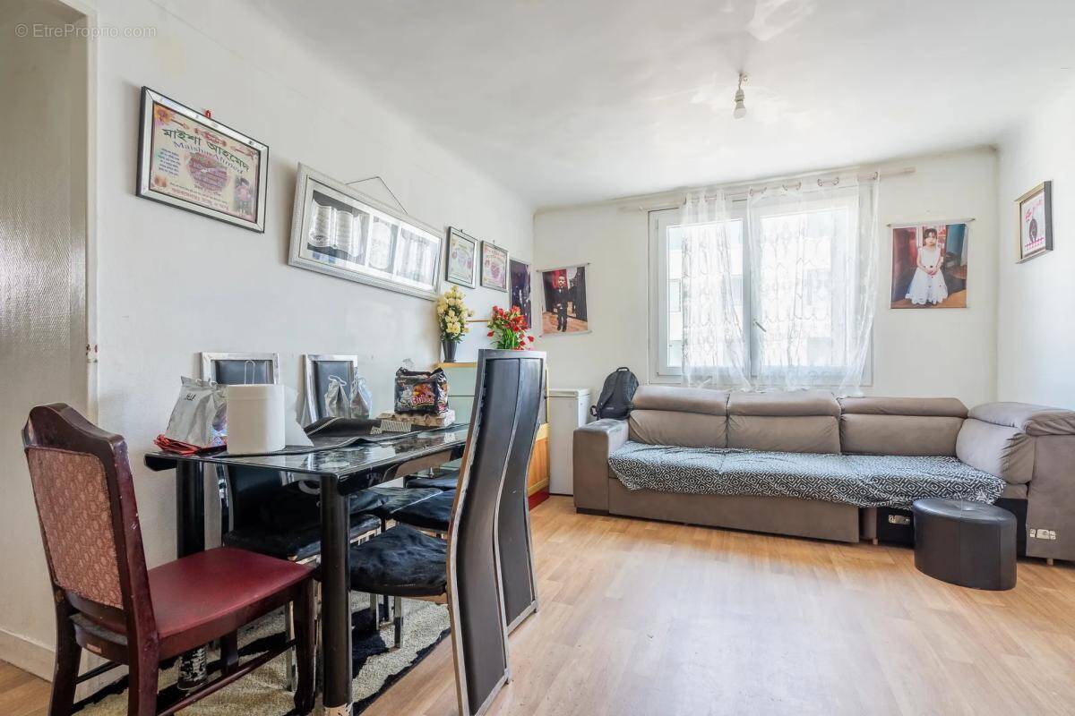 Appartement à AUBERVILLIERS