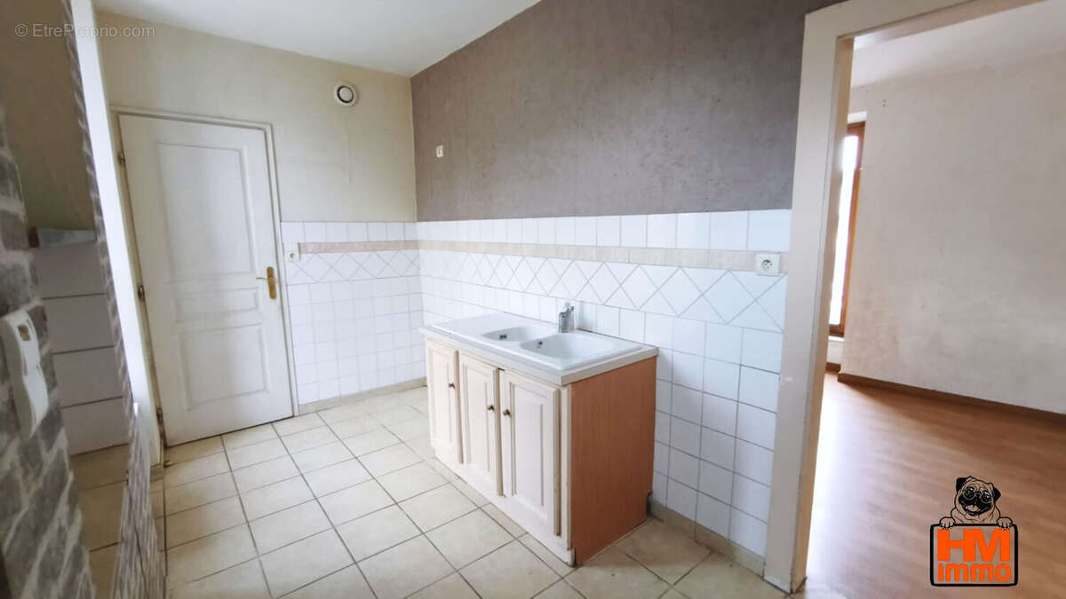 Maison à SAINT-HILAIRE-LES-PLACES
